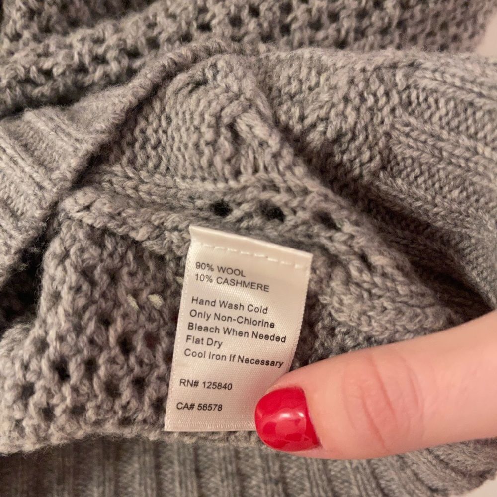 Intermix Grey Turtleneck Tank Sweater! Size P! - Picture 3 of 4